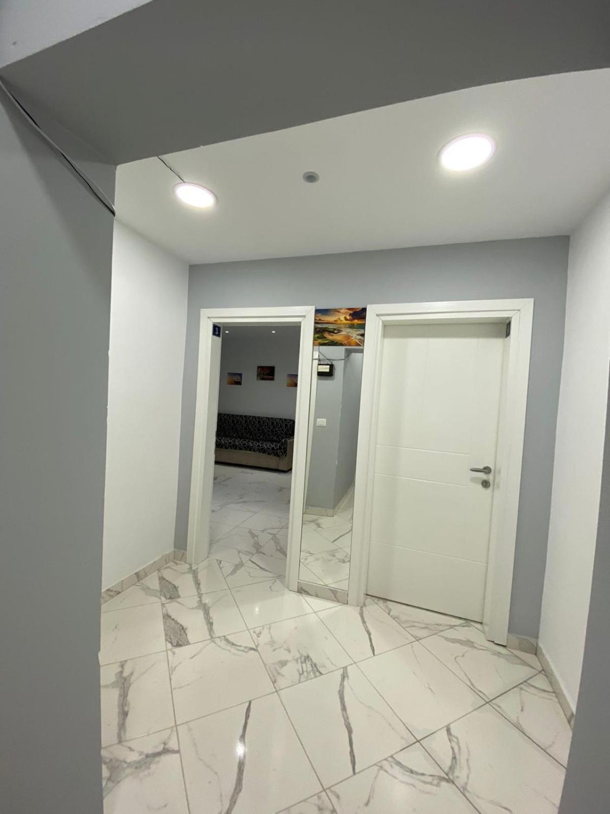 Beni 'S Apartments Sarande Exterior photo